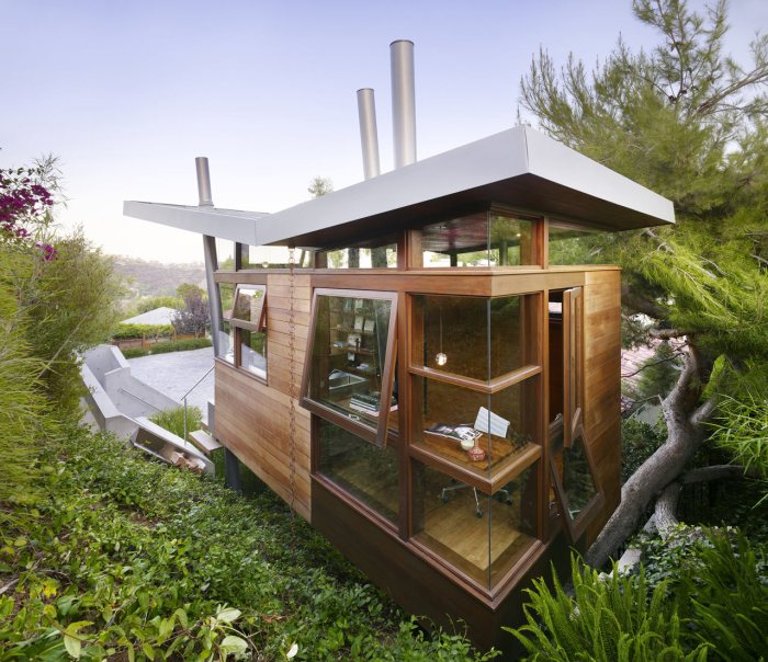 Modern treehouses treehouse backyard own love our milk